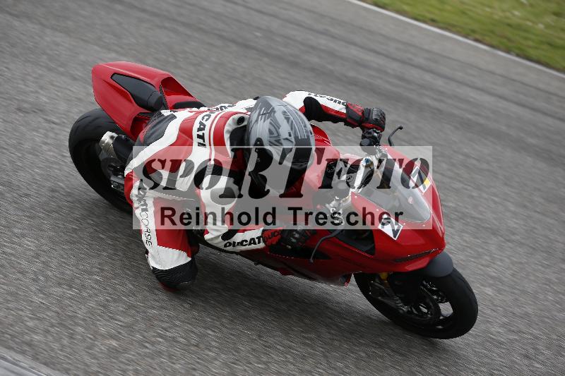 /Archiv-2025/10 23.04.2025 Cornu Master School ADR/rot-rouge/27